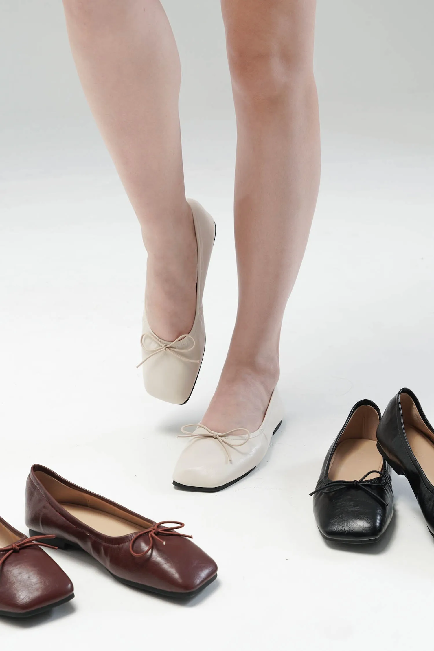 Ephyra Ballet Flats In Ivory
