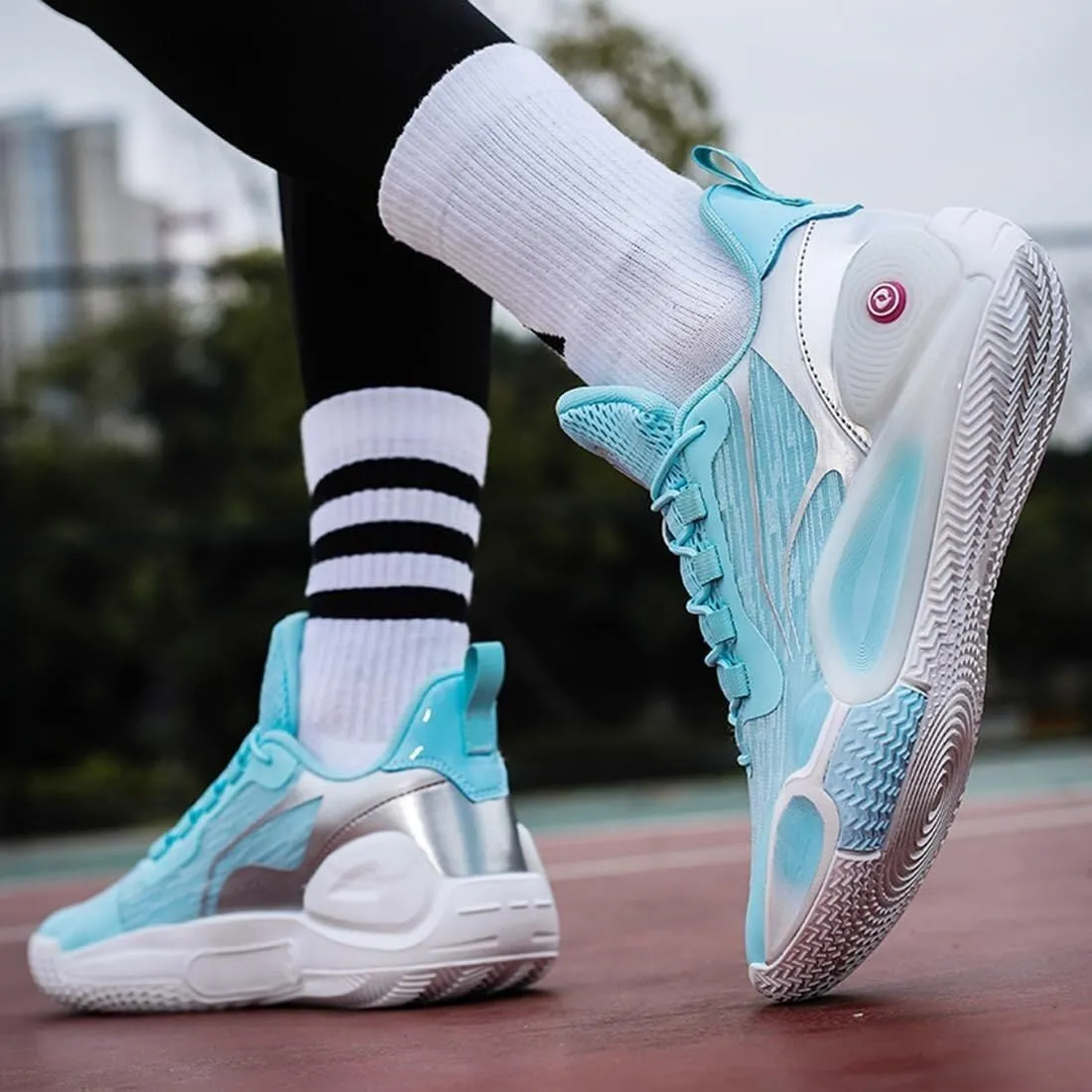 Men's Basketball Shoes are Breathable Anti Slip Wear-Resistant Shock-Absorbing Sports Training Boots