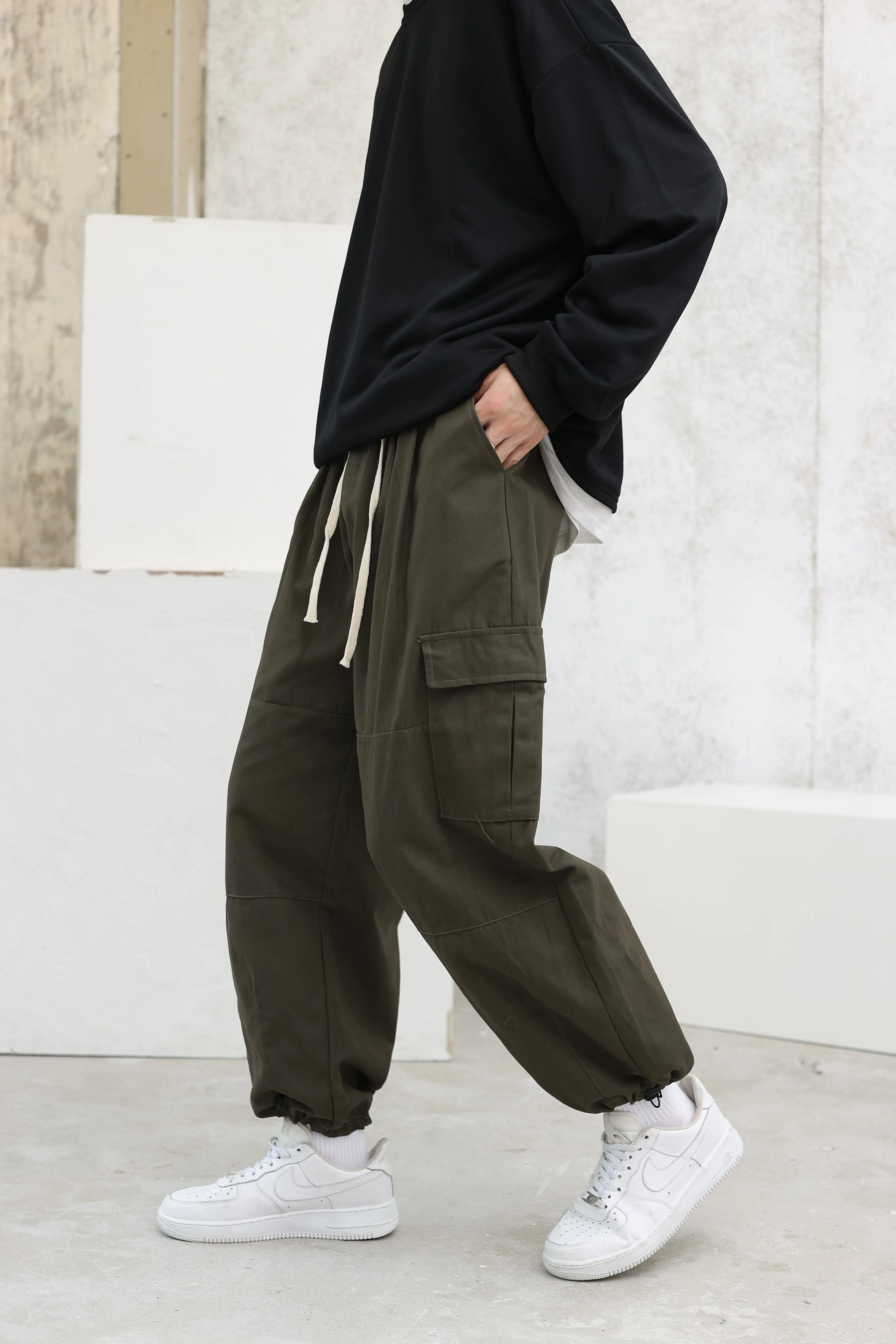 Wide Leg Cargo Pants
